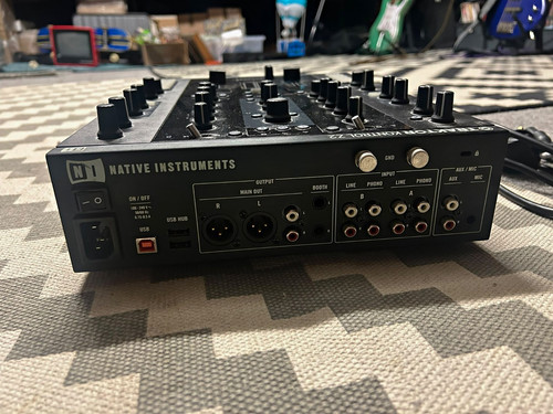 Native instruments traktor - instruments,